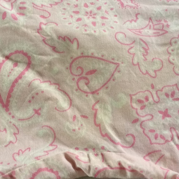 Boppy pillow and 3 covers - Picture 4 of 4